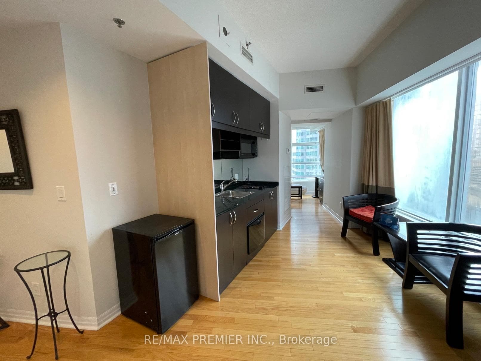 1 King Street Unit 2212 photo 9