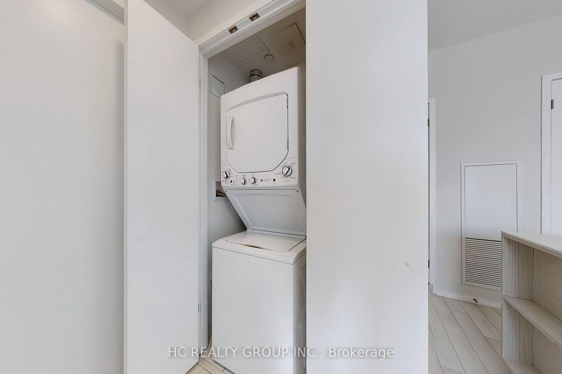197 Yonge Street Unit 1201 photo 21