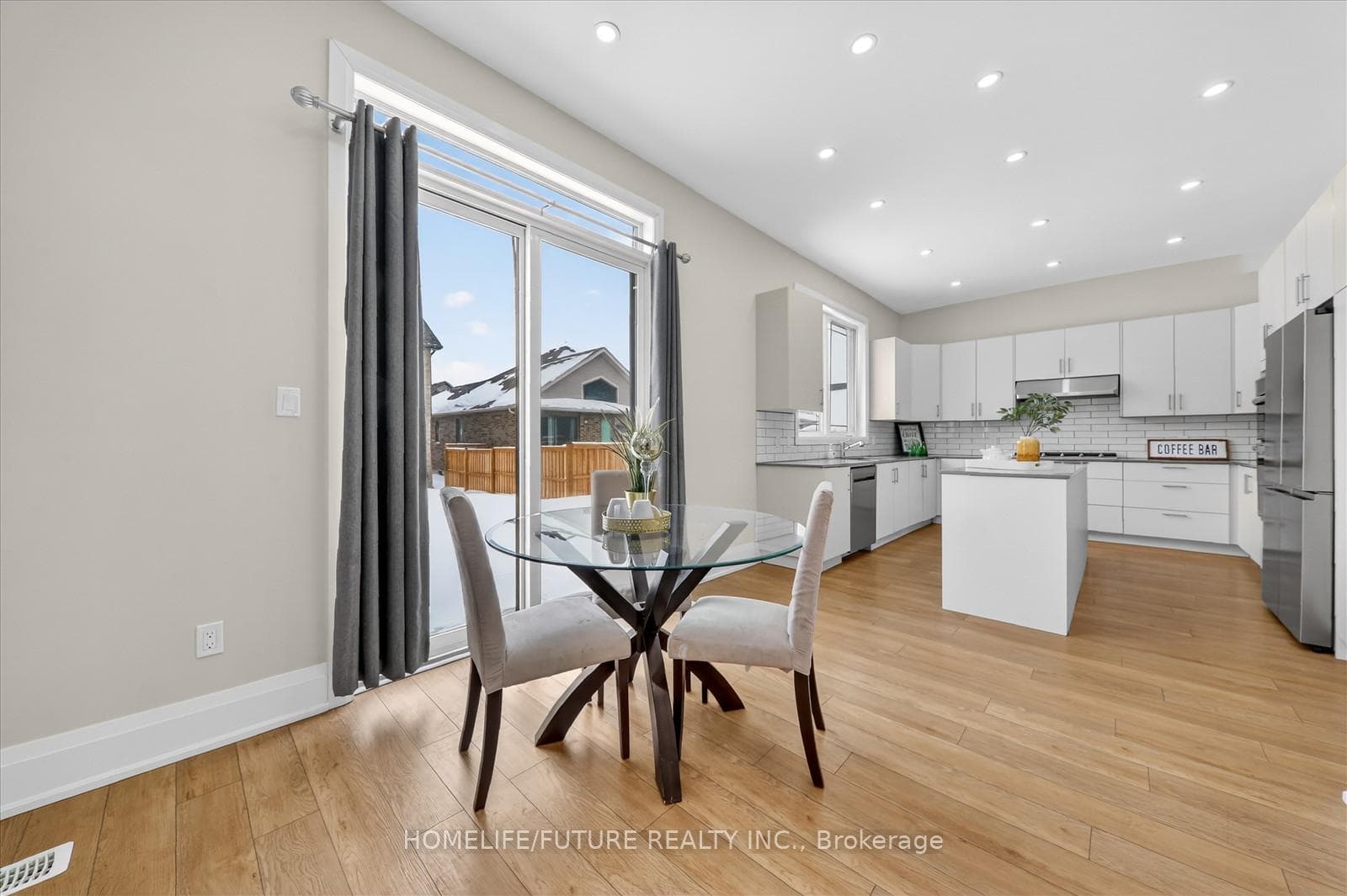 212 Mallory Terrace photo 12