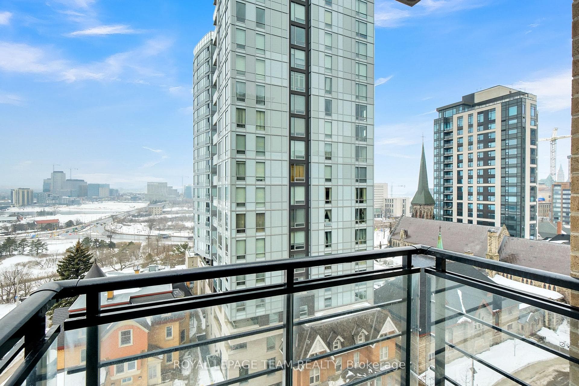 85 Bronson Avenue Unit 1002 photo 31