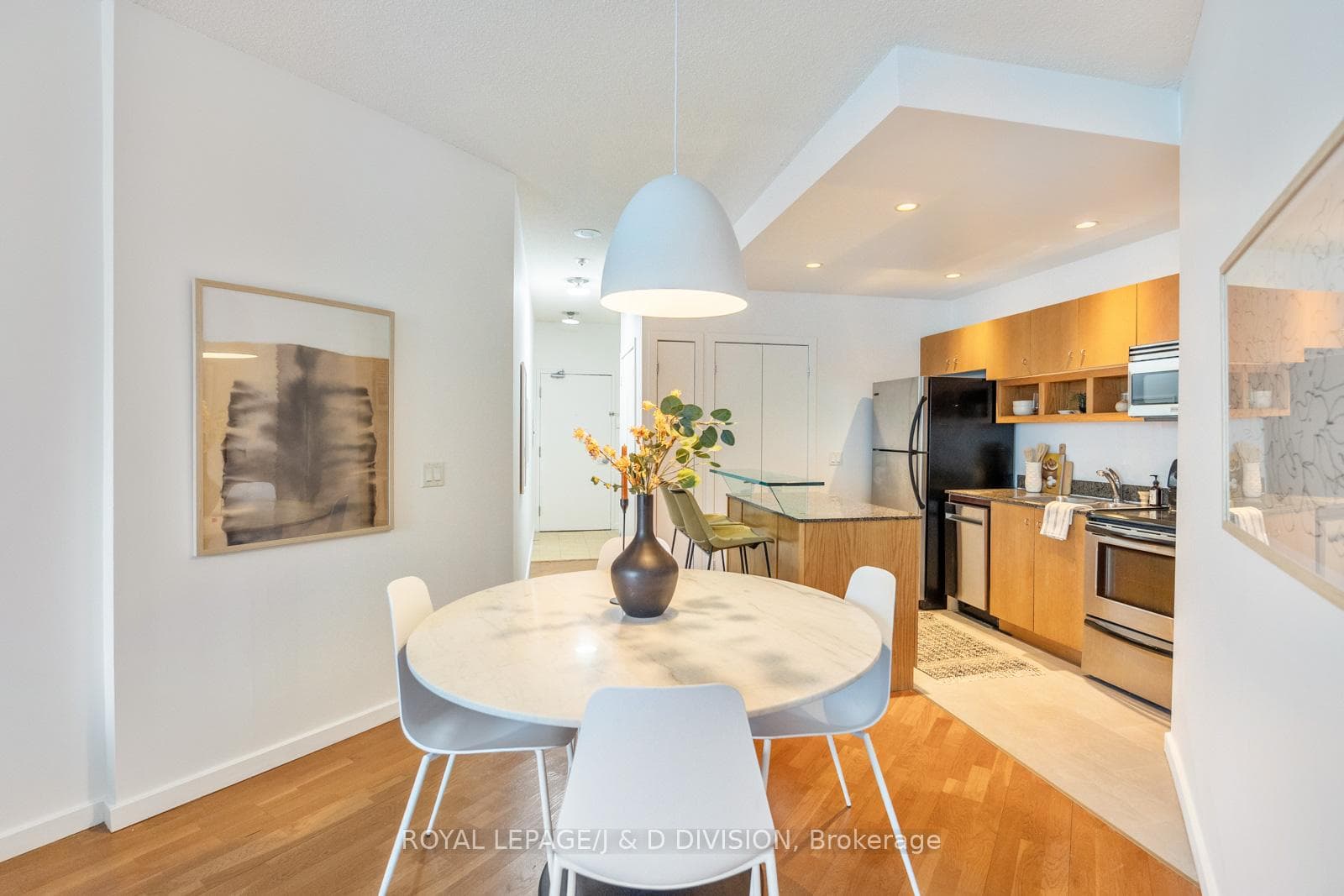 Dining off kitchen