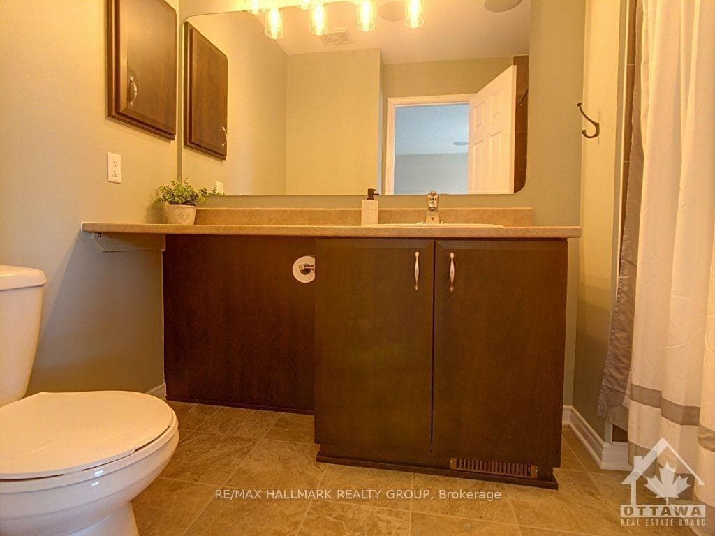 173 DAHLIA Street photo 12