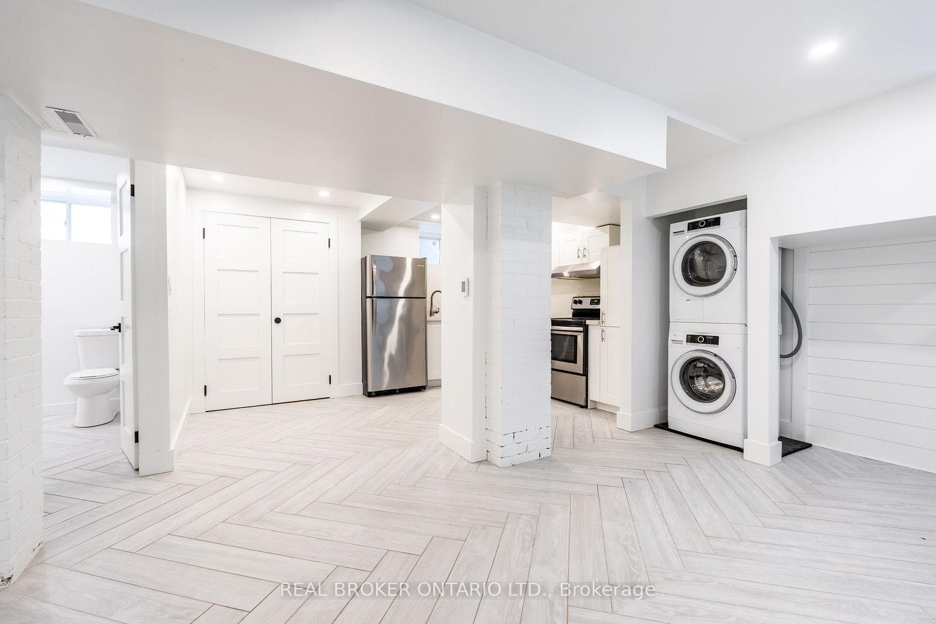 137 Sherman Avenue photo 31