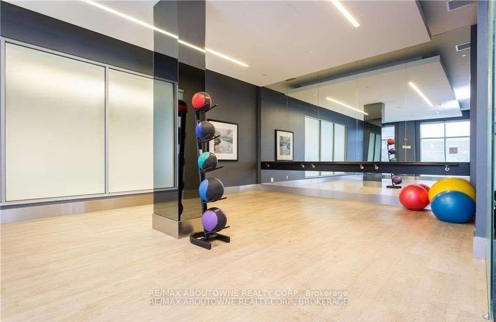 55 Speers Road Unit 1503 photo 14