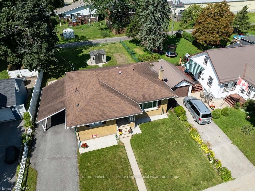 258 ARTHUR Street photo 4