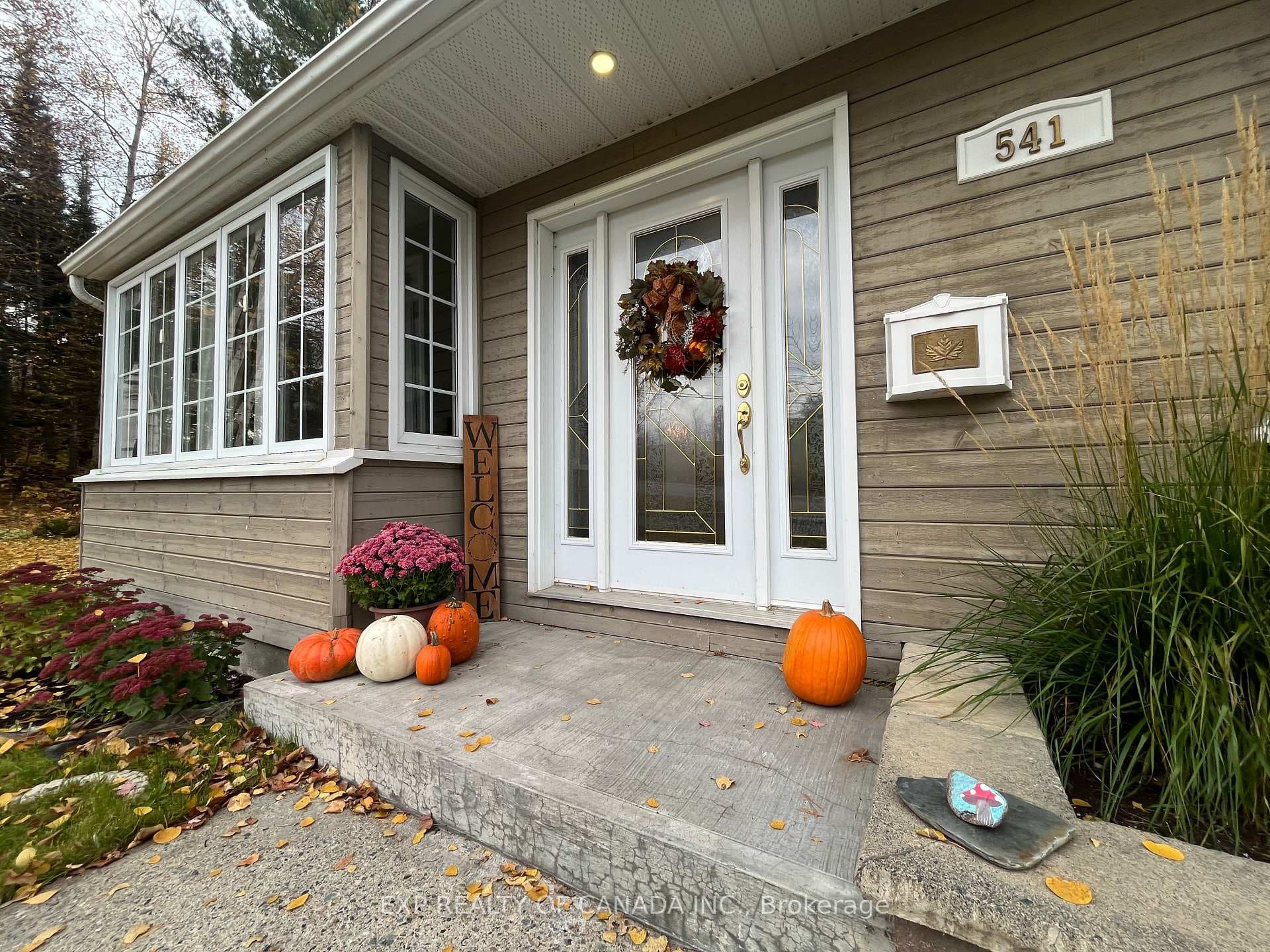 541 Toke Street photo 3