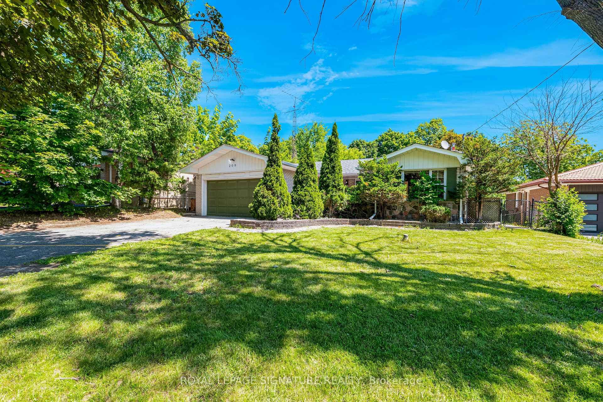 209 Burbank Drive photo 5
