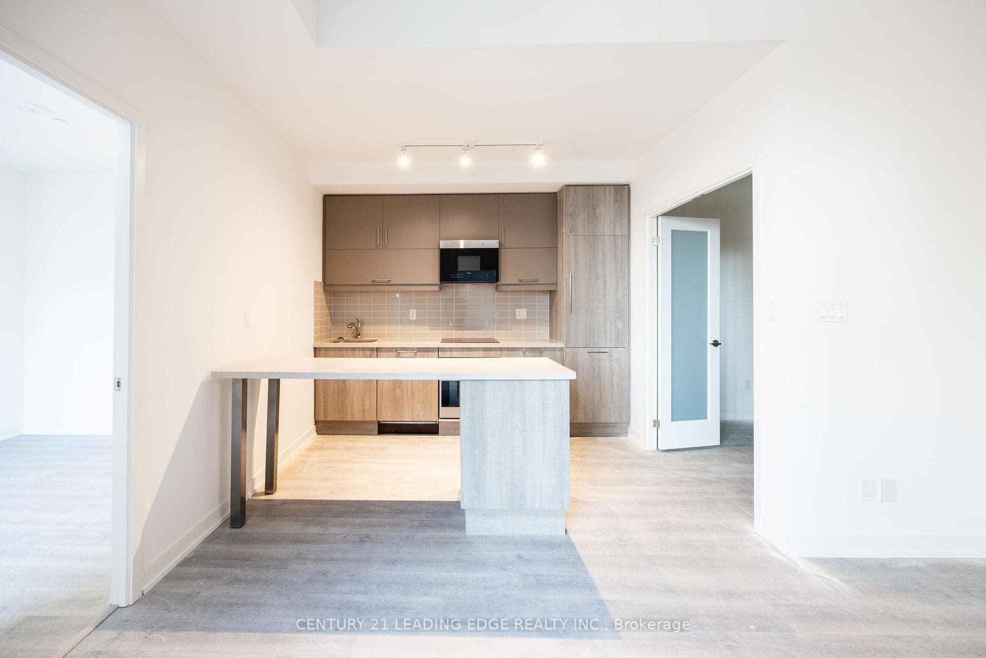 38 Simcoe Promenade Unit 922 photo 3