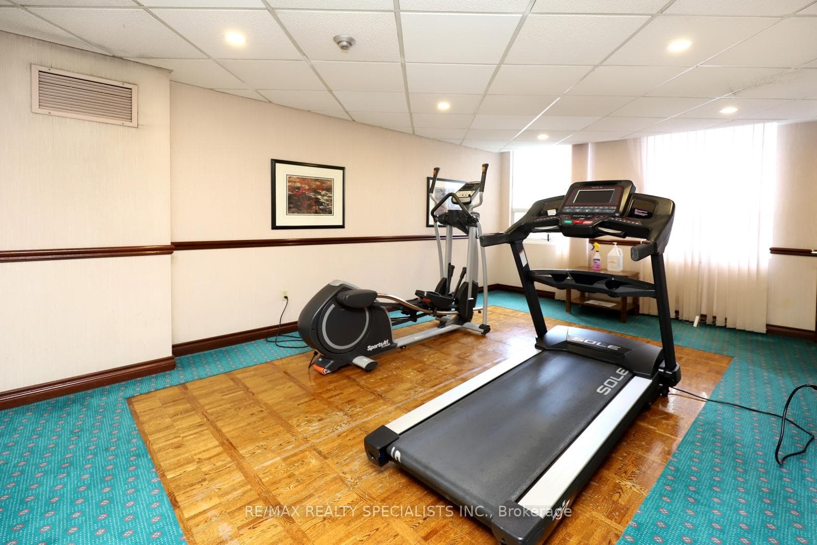 3650 Kaneff Crescent Unit 2407 photo 36
