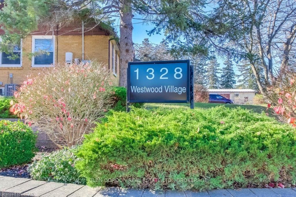 1328 COMMISSIONERS Road Unit 118 photo 2