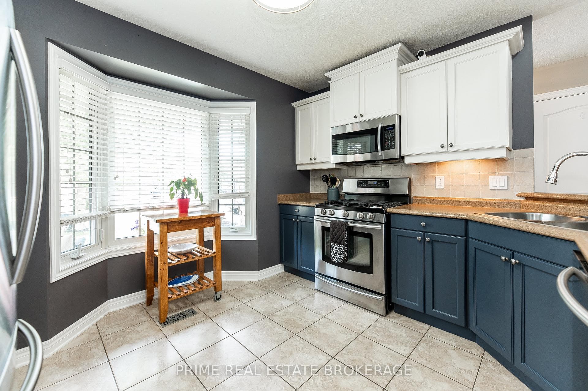 100 Hagerman Crescent photo 13