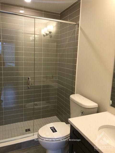 31 Oblats Avenue photo 9