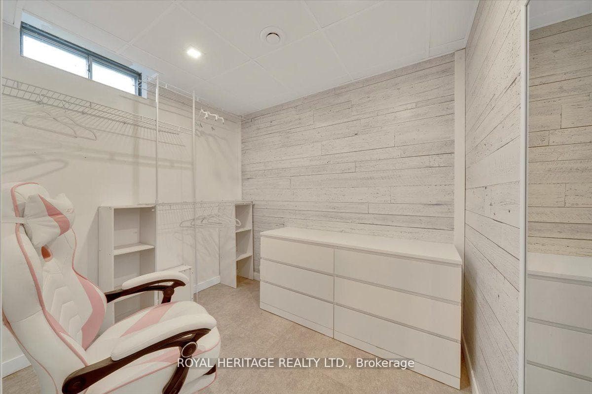 107 Clayton Crescent photo 22