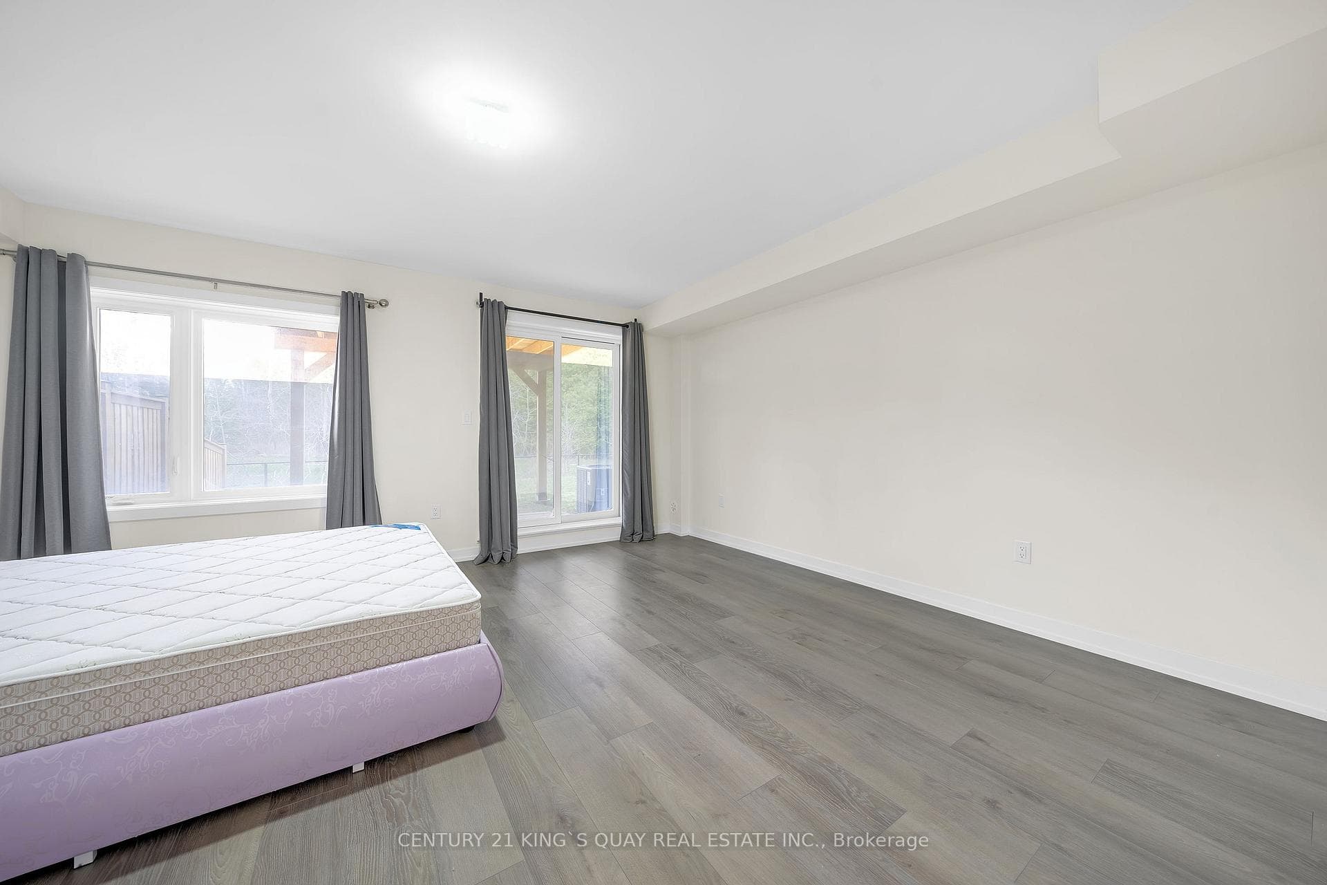 250 Finch Avenue Unit 33 photo 6