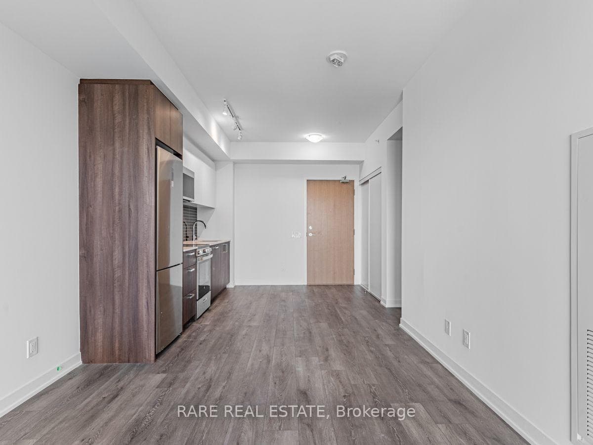 1787 St Clair Avenue Unit 815 photo 11
