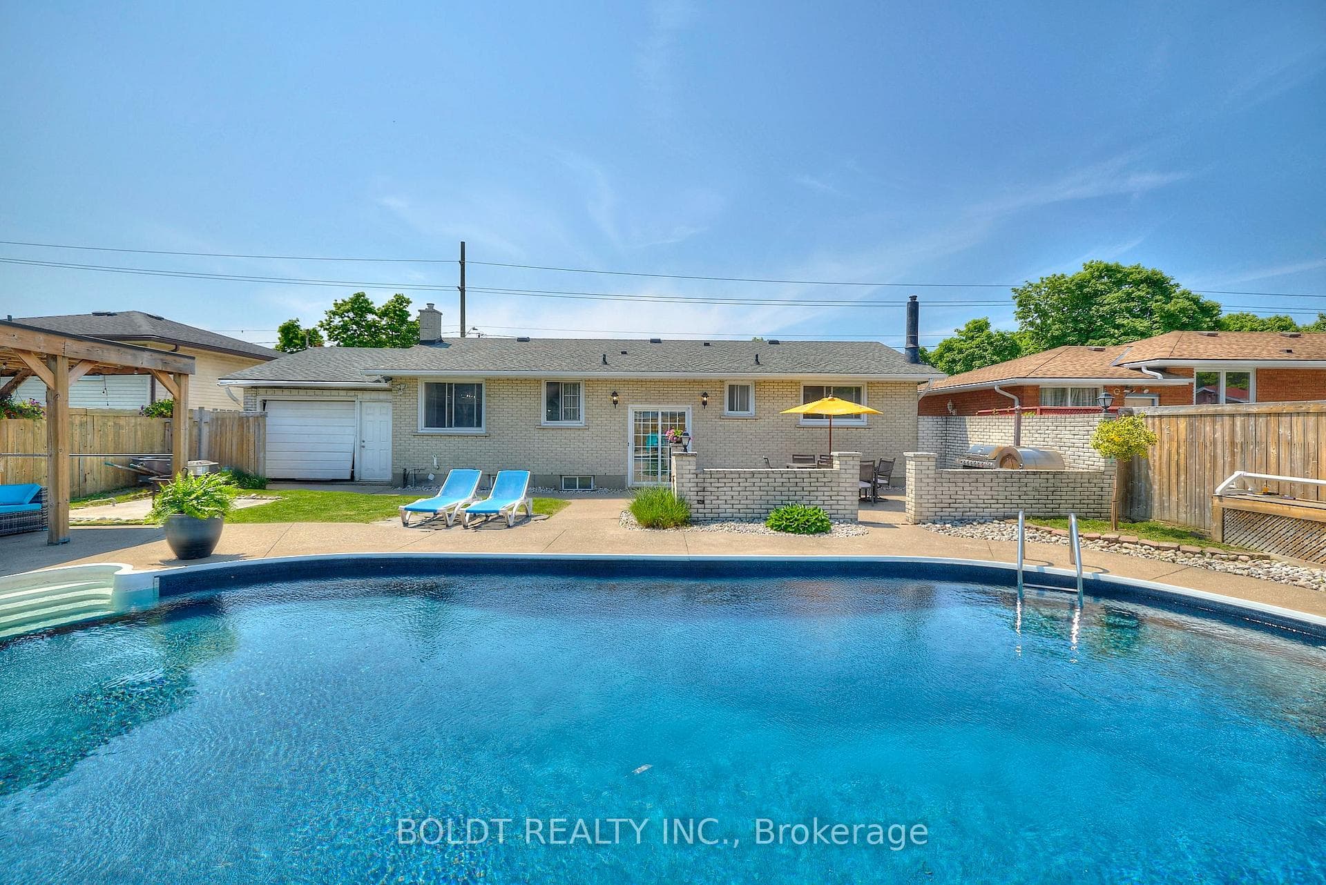 552 Lake Street photo 31