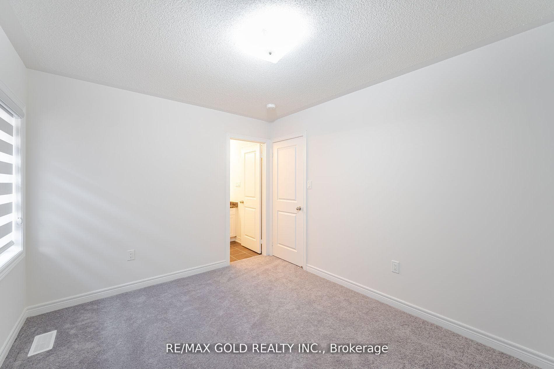 210 Chippewa Avenue photo 34