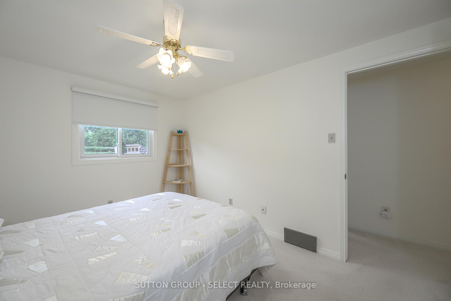 19 Banting Crescent photo 18