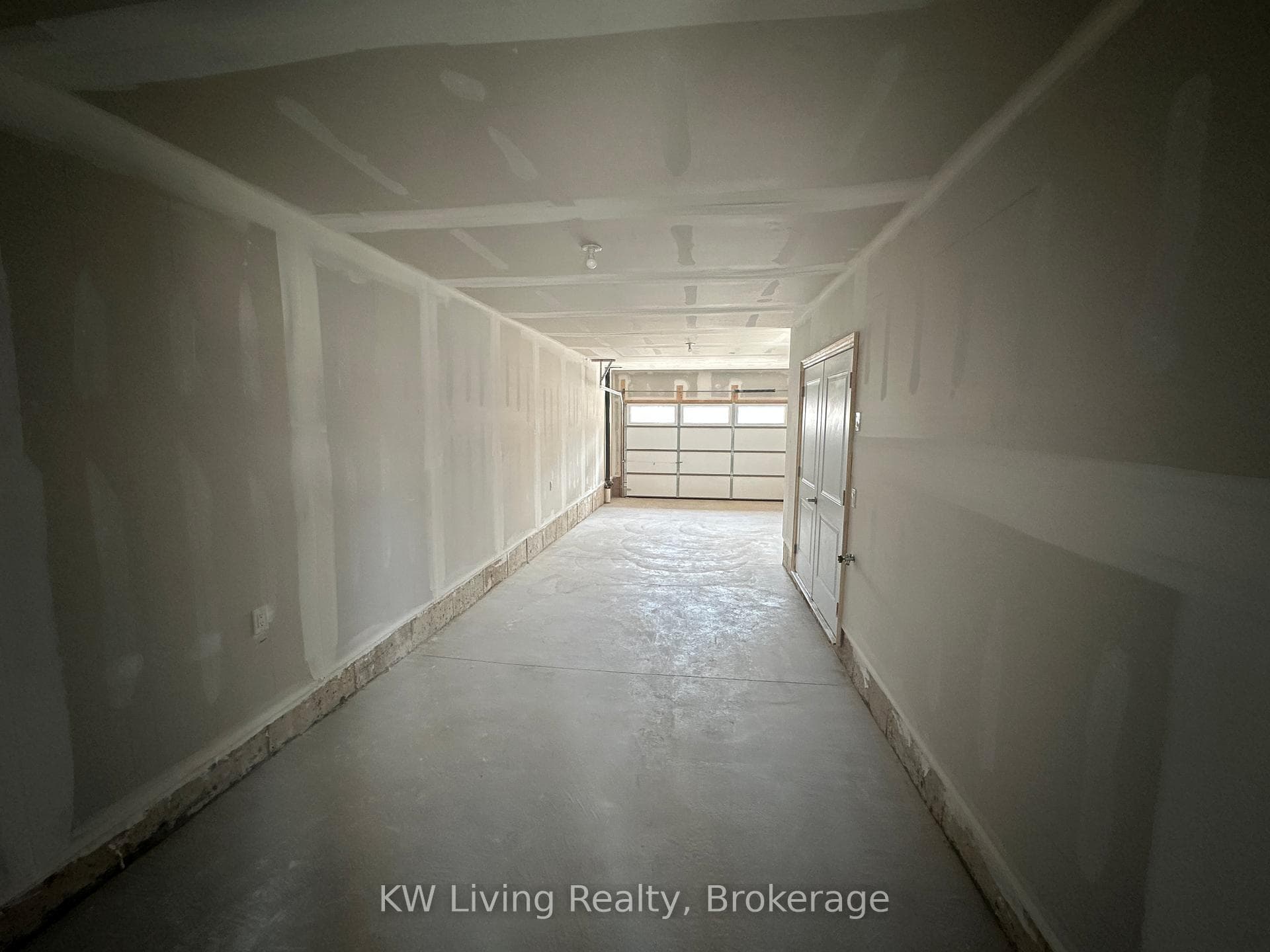 2140 Trafalgar Road Unit 49 photo 6