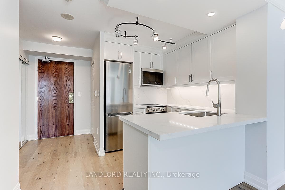 1 Pemberton Avenue Unit 1101 photo 12