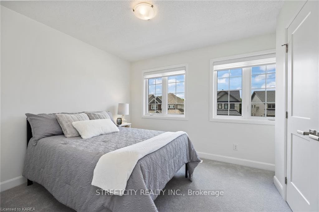 741 Riverview Way photo 9