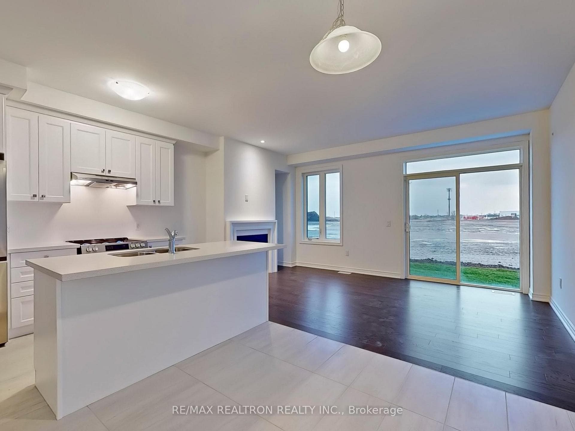 91 Picardy Drive photo 8