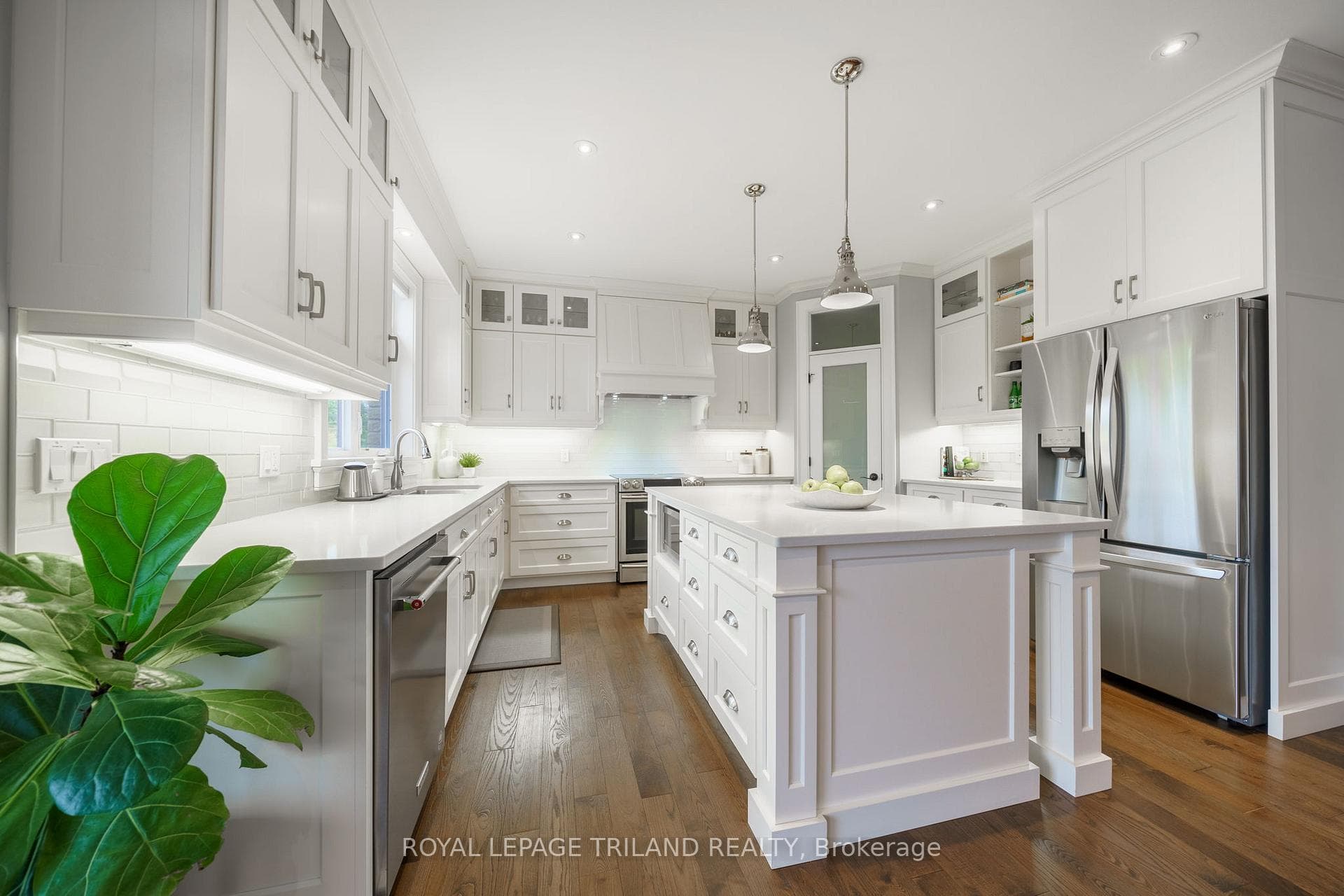 2321 SPRINGRIDGE Drive photo 8