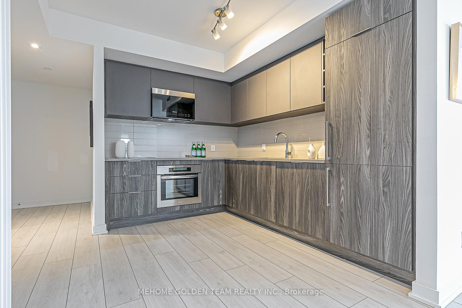2033 Kennedy Road Unit 2808 photo 8