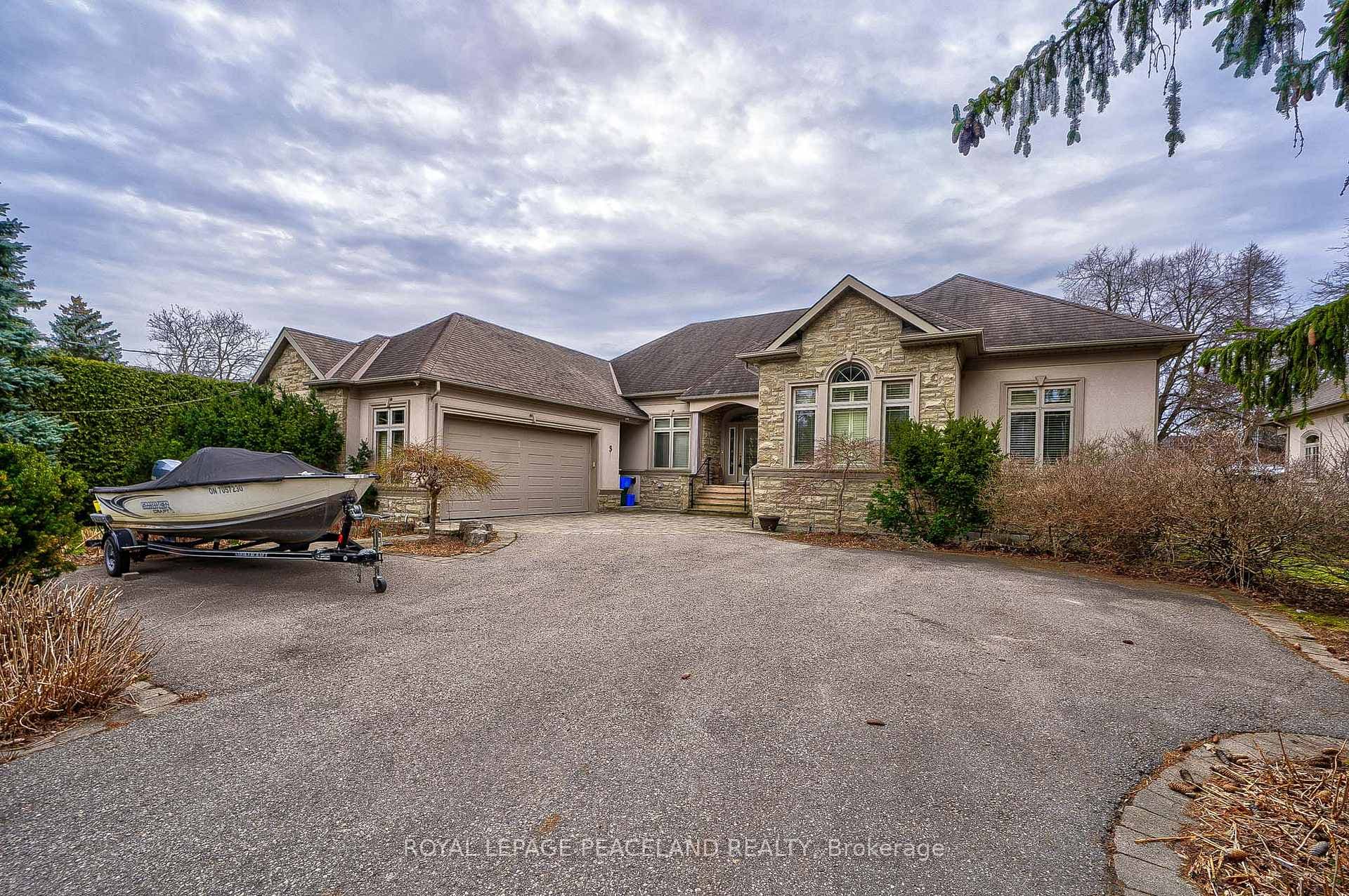 3 River Bend Road photo 1