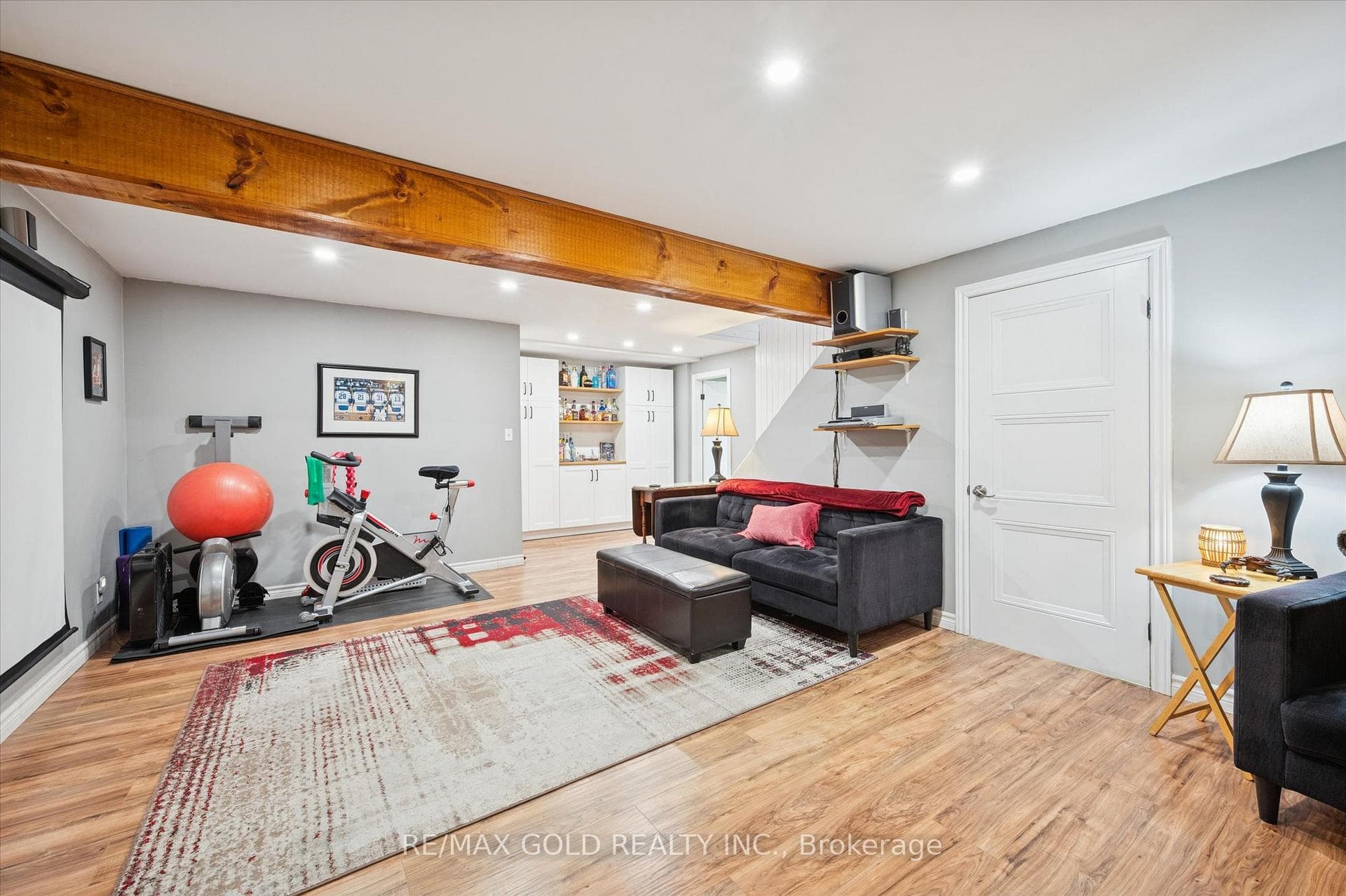 33 Chesterton Lane photo 25