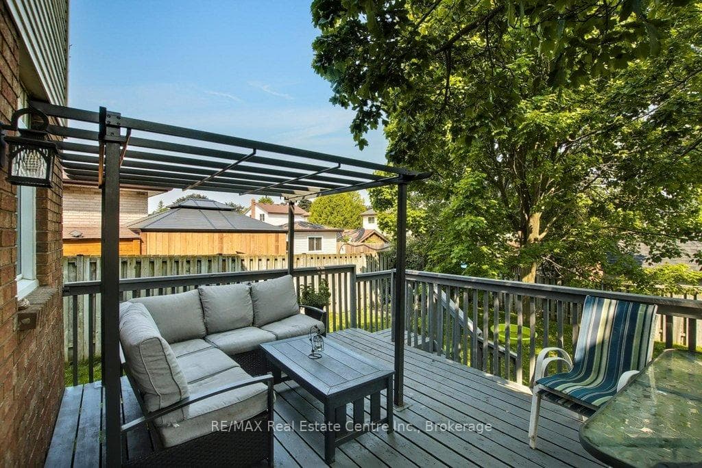 deck off kitchen