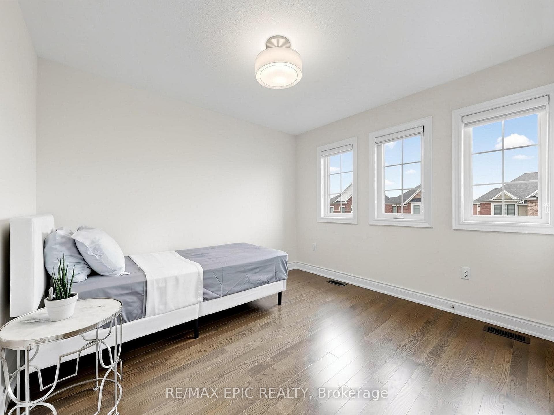 122 Scarlet Way photo 40