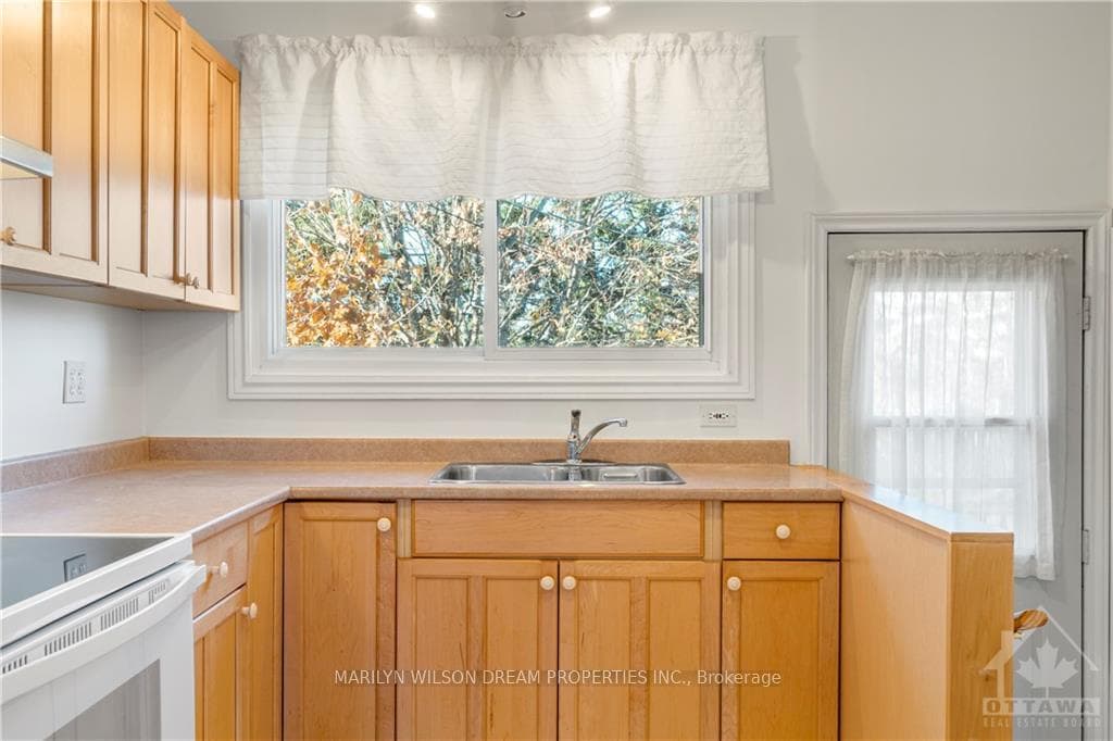 17 DOMUS Crescent photo 12