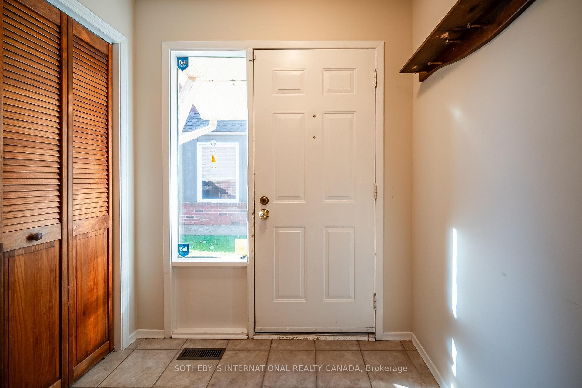 2287 Margot Street photo 5