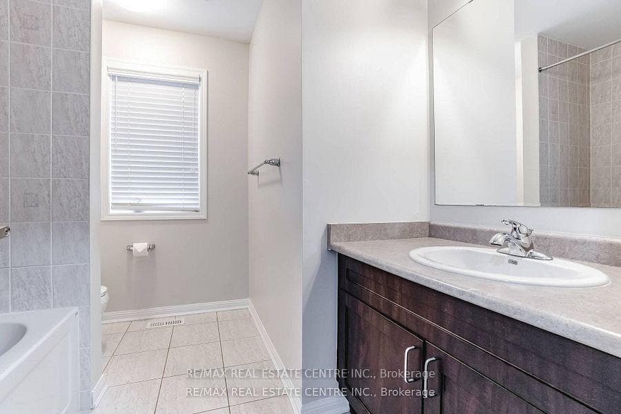 989 Farmstead Drive photo 33