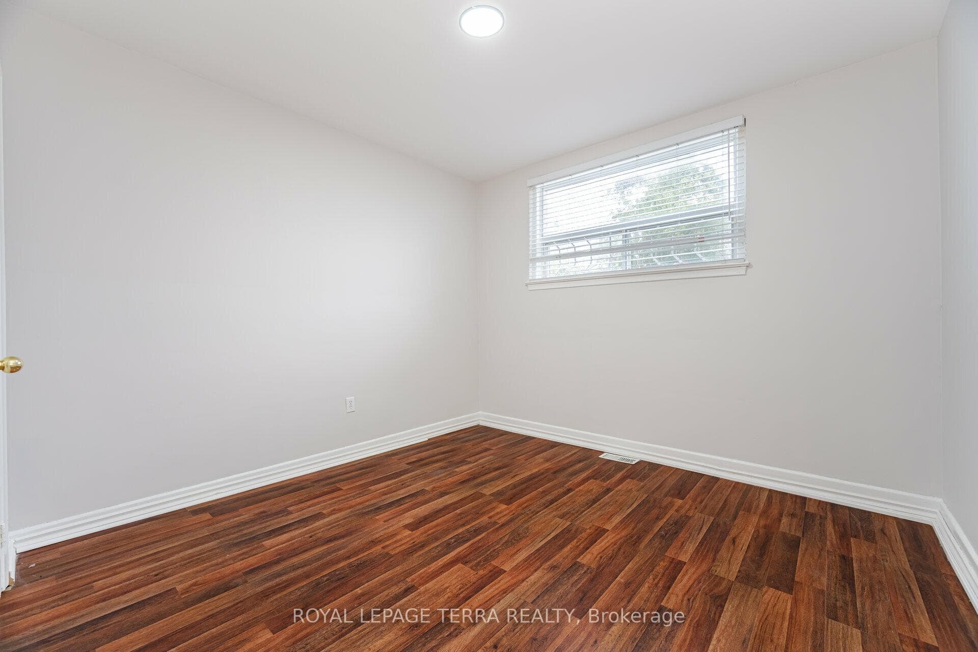 114 Milford Haven Drive photo 25