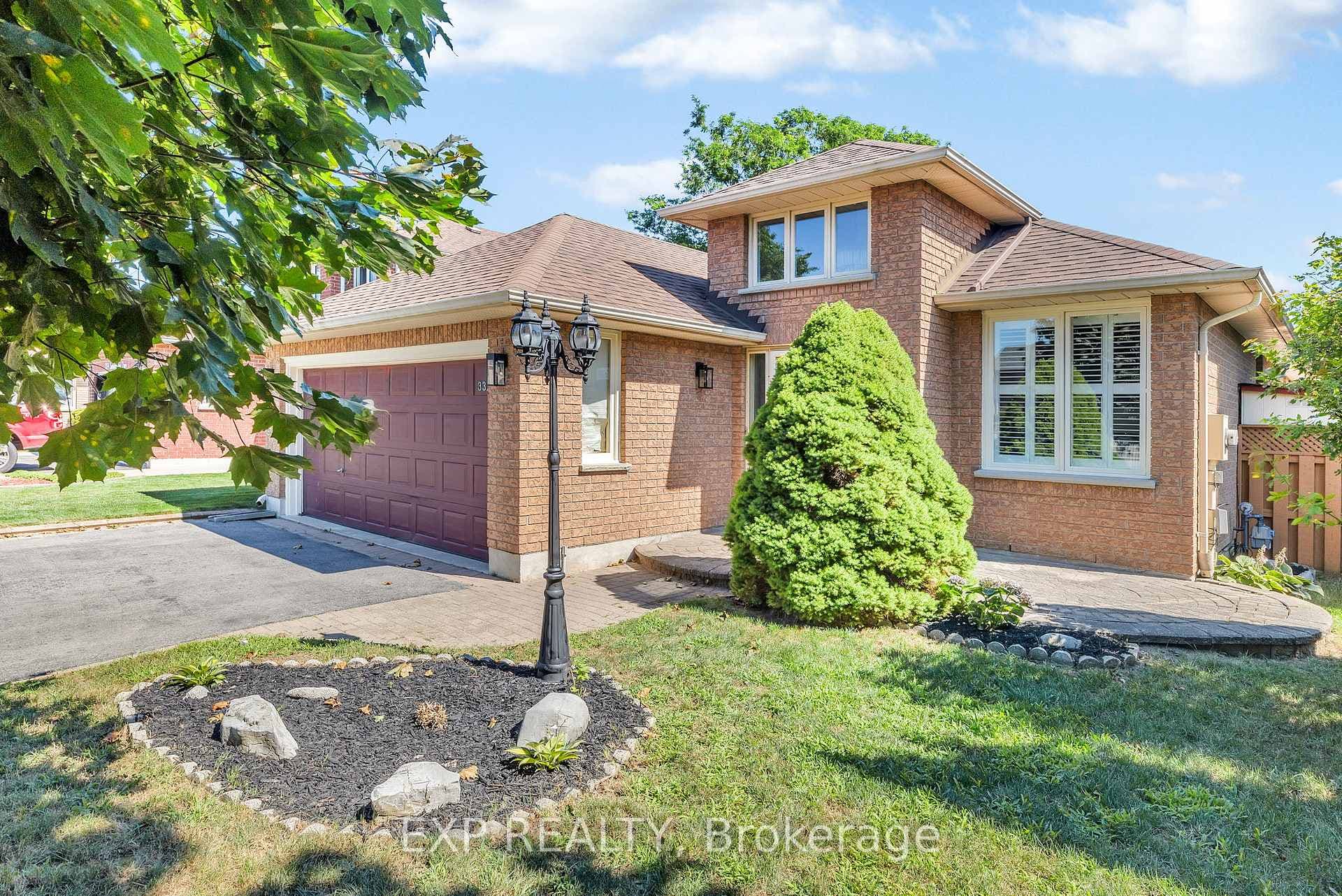 332 Sandringham Drive photo 1