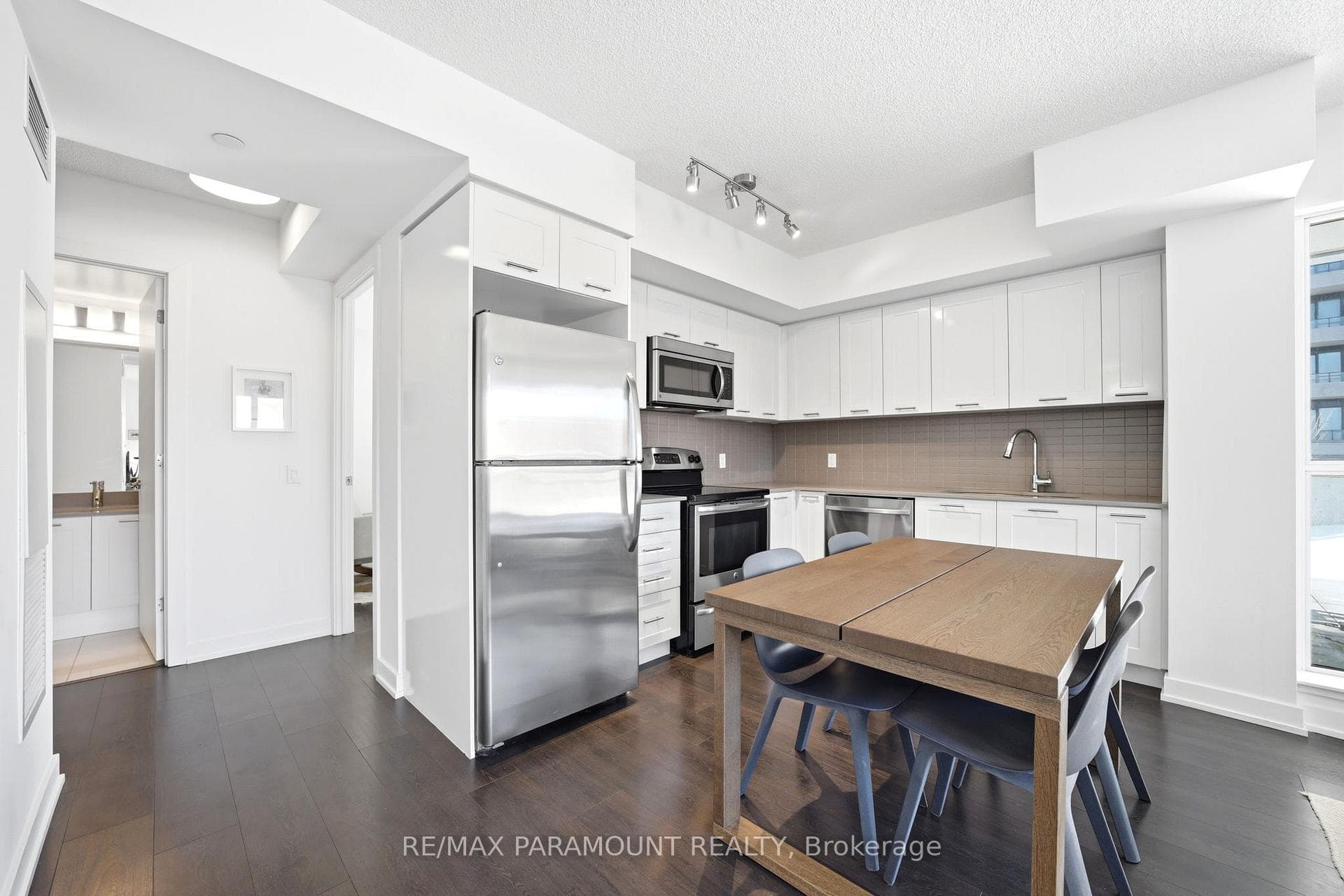 2220 Lake Shore Boulevard Unit 304 photo 7