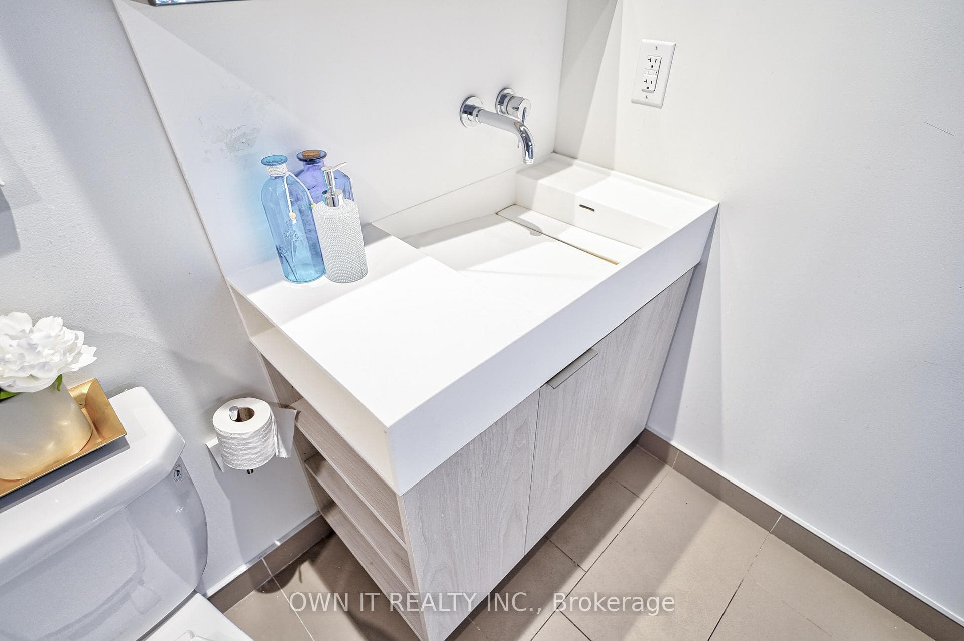 20 Richardson Street Unit 2701 photo 31