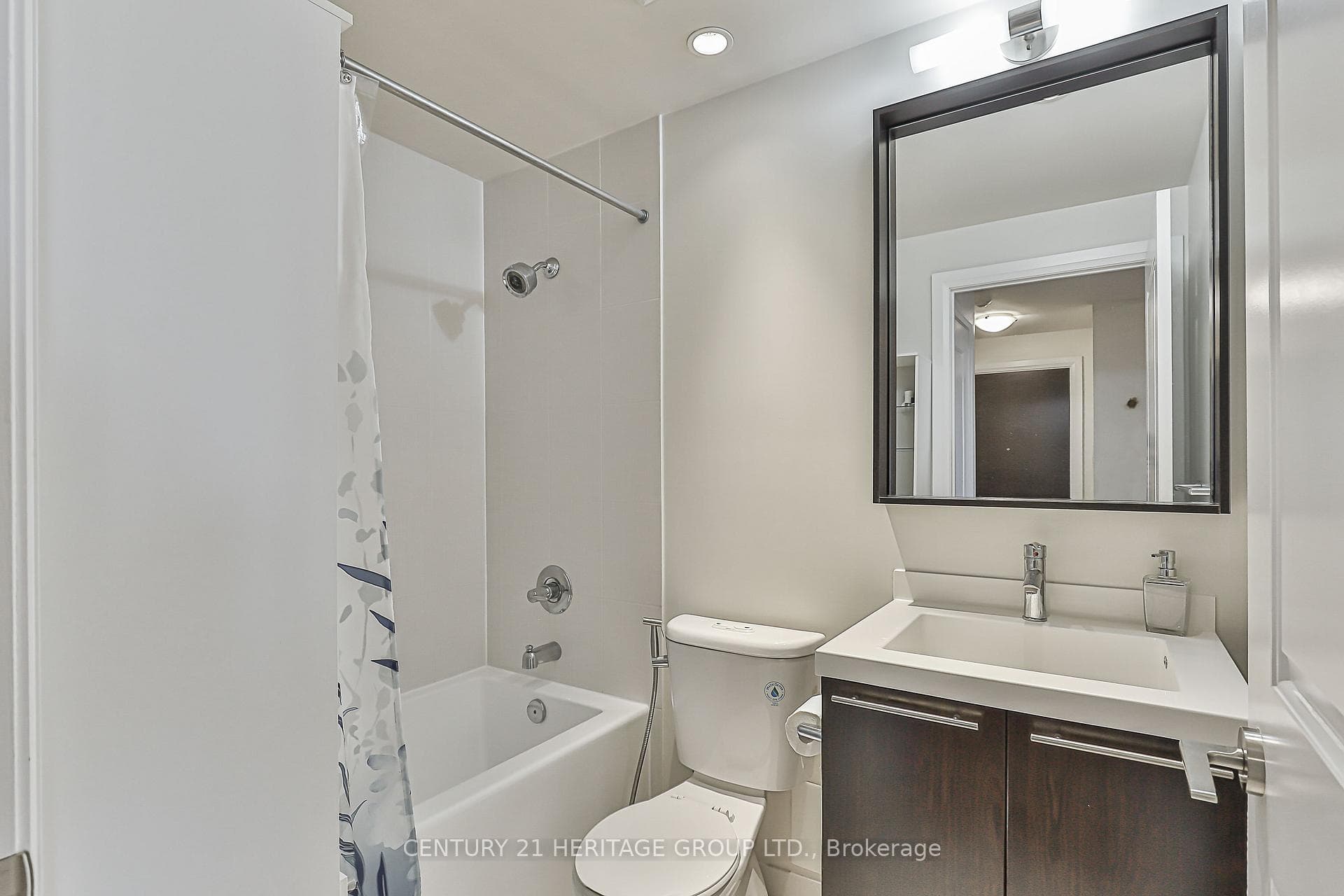 100 Harrison Garden Boulevard Unit 1905 photo 12