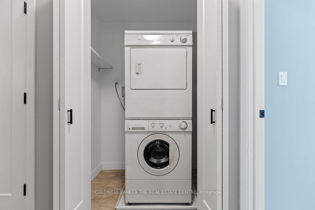 25 Dalton Crescent Unit A photo 18