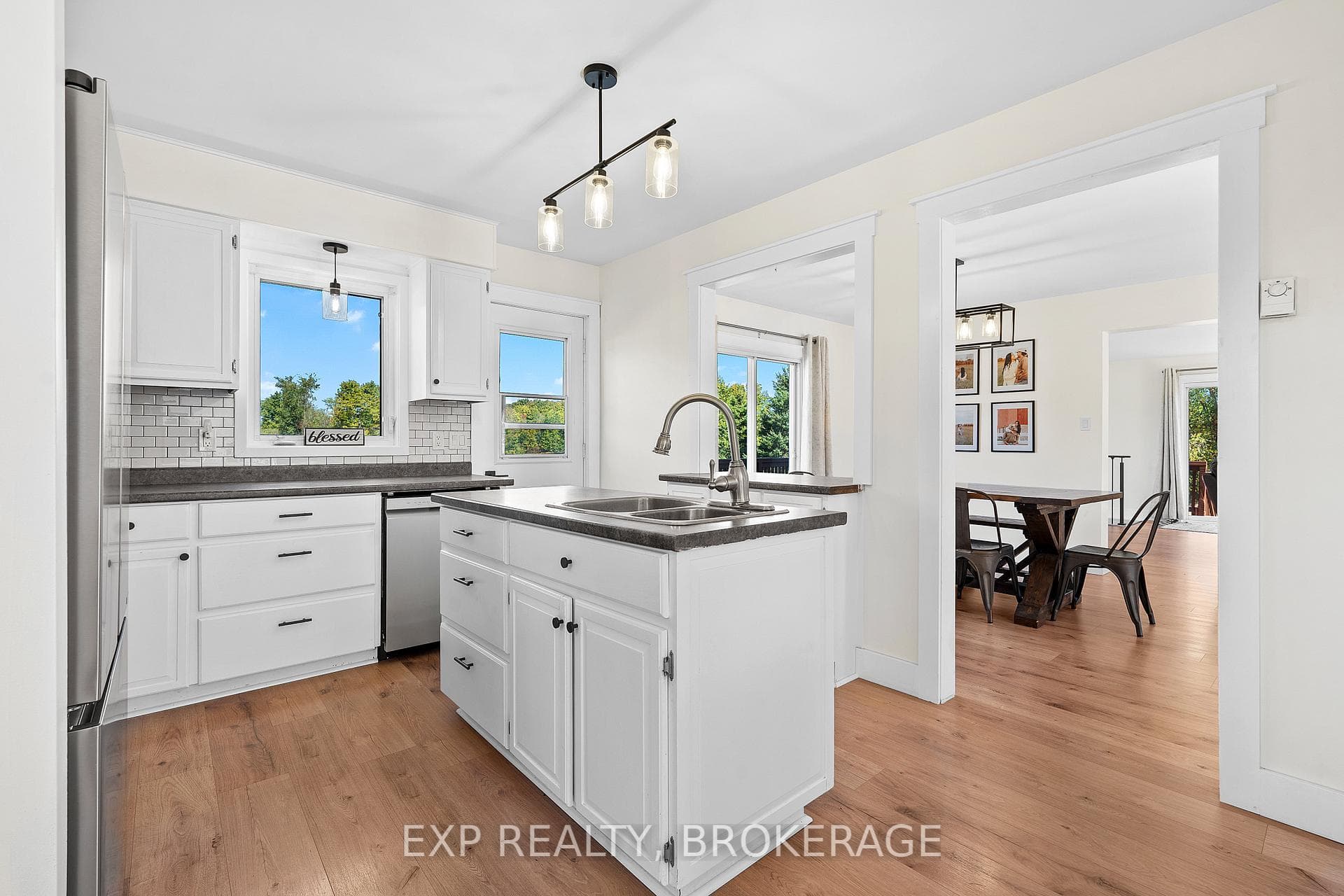 64 BERRY Road photo 15