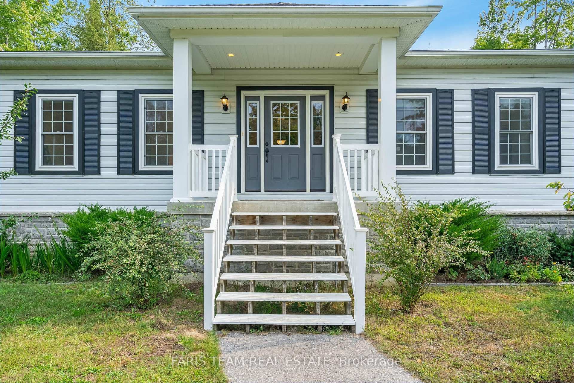 19 Castleton Drive photo 3