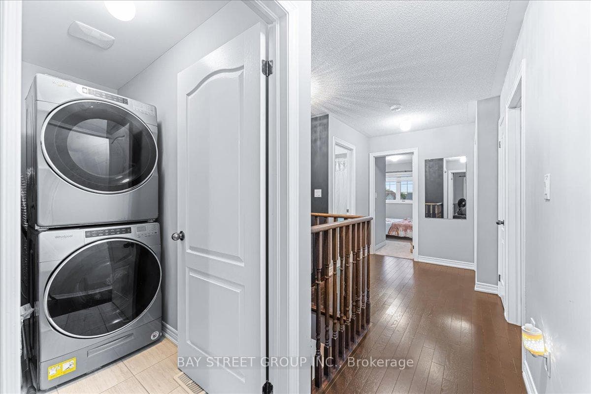 63 Tait Crescent photo 31