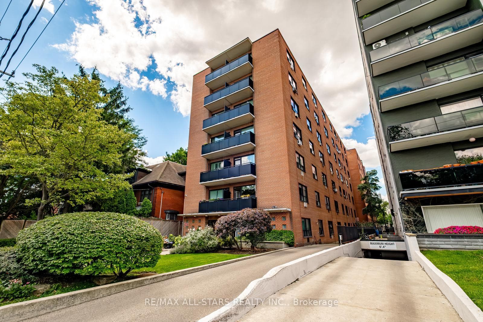 78 Warren Road Unit 501 photo 3