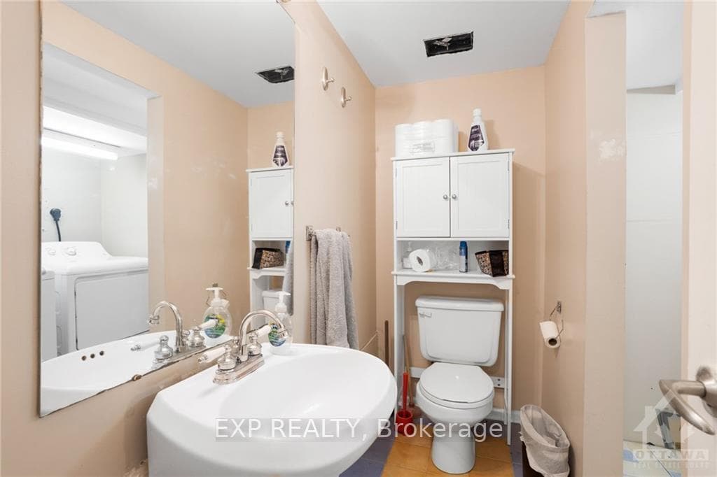 1373 CAHILL Drive photo 22