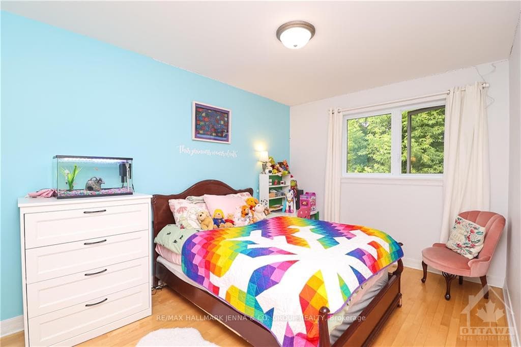 141 GROVE Avenue photo 14