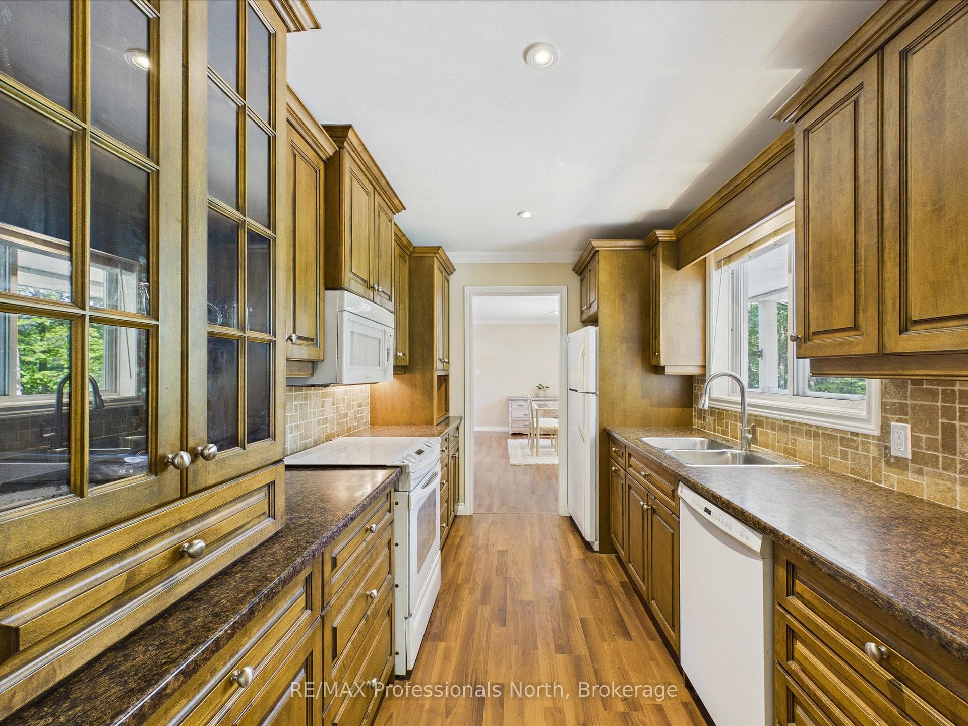 800 Manitoba Street photo 5