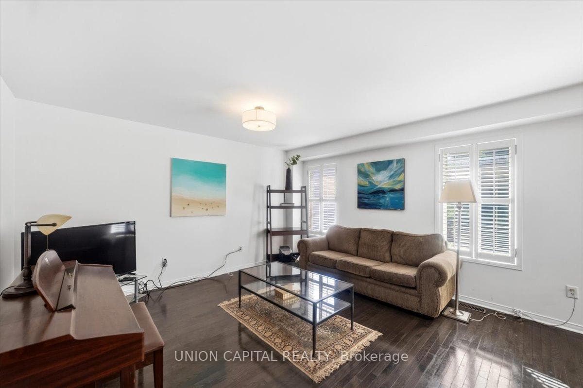 27 Ken Laushway Avenue photo 13