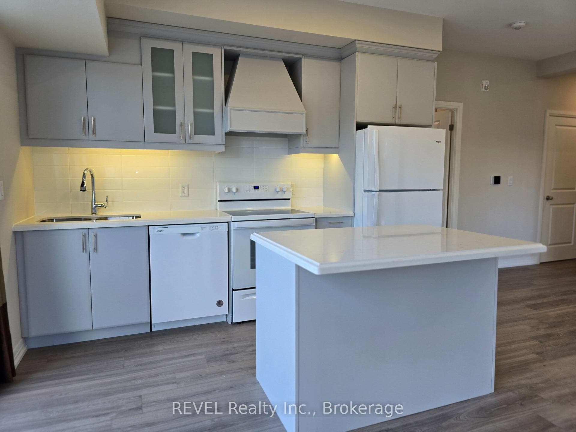 50 Herrick Avenue Unit 140 photo 4